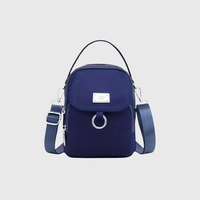 Cacey | Umhängetasche in Marineblau