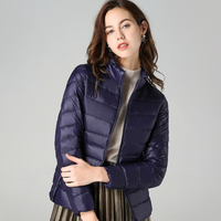 Lizzy | Ultraleichte Daunenjacke in Marineblau