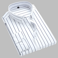 Herrenhemd aus kariertem Oxford-Material in Weiß