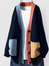 Karla | Zeitloser Damencardigan in soften Materialien in Marineblau