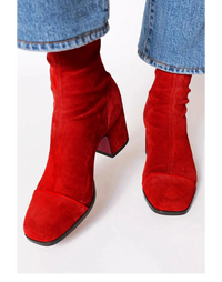 Bettina™ - Stiefeletten mit Eckiger Spitze in Rot