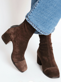 Eva™ | Elegante Stiefel mit Absatz in Dunkelbraun