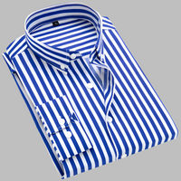 Herrenhemd aus kariertem Oxford-Material in Dunkelblau