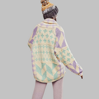 Laura | Zeitloser Damencardigan in soften Materialien in Lavendel