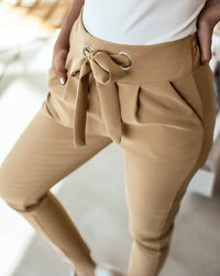 Damen Krawattengürtel Schlank Stoffhose in Khaki