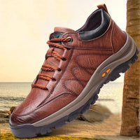 Waltherhaus | Nachhaltige und Bequeme Outdoorschuhe von Elias in Braun