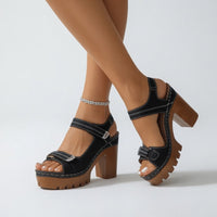 Ria | Markante Stiefelette in Schwarz