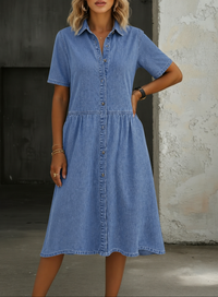 Carol | Kurzärmeliges Denim-Kleid in Blau
