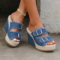 Atelier | Fray Edge Wedge Sandalen in Blau