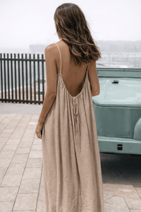Luna | Backless Maxi-Kleid für Sommerabende in Mokka