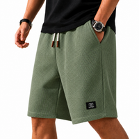 Nathan | Herren Shorts mit Kordelzug und Taschen in Grün