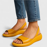 Damen Sandalen Keilabsatz Kunstleder in Gelb