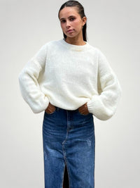 Svea | Eleganter Damenpullover für kühle Tage in Weiß