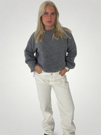 Svea | Eleganter Damenpullover für kühle Tage in Grau