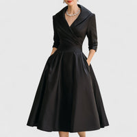 Elegantes Midikleid für Frauen – Femininer V-Ausschnitt, 3/4-Ärmel, zeitloser Stil in Schwarz