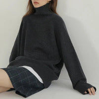 Nina | Trendiger Rollkragenpullover für Damen in Schwarz