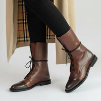 Damen Stiefeletten Schnürstiefel aus Leder mit Niedrigem Absatz in Braun