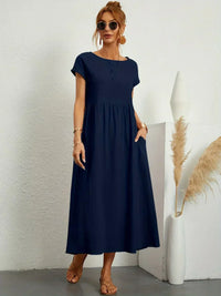 Gabrielle | Fließendes Midi-Kleid zeitloser Eleganz in Marineblau
