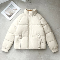 Damen kurze Steppjacke mit hohem Stehkragen und D-Ring-Tasche in Milchtee
