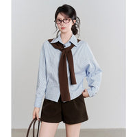 Damen Oversize-Hemdbluse mit feinen Nadelstreifen, weiten Ärmeln und lässigem Saum Nord Taschen in Blau gestreift (ohne Schultertuch)