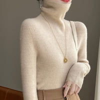 Damen Slim Fit Rollkragenpullover in Wildlederbeige