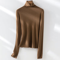 Damen Slim-Fit Feinstrick-Rollkragenpullover mit Stretch Nord Taschen in Hellolivgrün