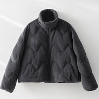 Damen Kurze gesteppte Jacke mit Wellensteppung, hohem Stehkragen und Boxy-Silhouette Nord Taschen in Dunkles Spacegrau