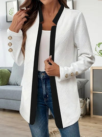 Damen Blazerjacke mit figurbetonter Passform und Kontrastkragen in Weiß