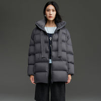 Damen Boxy-Steppjacke mit übergroßem Thermokragen und dekorativen Kordel-Details Nord Taschen in Dunkelgrau