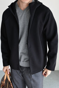 Herren Leichte Kapuzenjacke aus technischem Jersey mit verdecktem Reißverschluss Nord Taschen in Schwarz