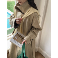 Damen Langer Trenchcoat mit hohem Stehkragen und Raglanärmeln Nord Taschen in Khaki