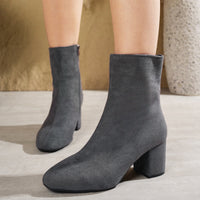Damen Stiefeletten mit Blockabsatz und vielseitigem Design in Grau