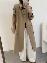 Damen Oversize Trenchcoat mit Doppelreihe, Taillengürtel und Epauletten Nord Taschen in Khaki