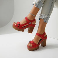 Ria | Markante Stiefelette in Rot