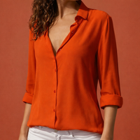 Satin Damenbluse mit Kragen und Knopfleiste | Danira in Rot