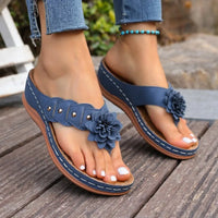 Amelie™ Keilsandalen Mit Blumenapplikation Und Breiten Riemen in Blau