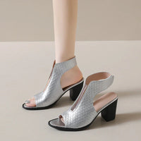 Mirelle™-Sandale mit Strukturierter Oberfläche und Umschließendem Design in Silber
