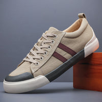 Elegante Herrenschuhe in Khaki