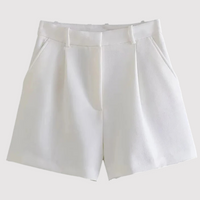 Frieda | Elegante Faltenshorts in Weiß