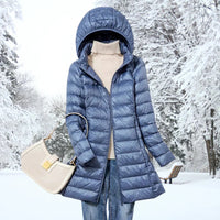 Mina | Ultraleichte Daunenwinterjacke in Blau
