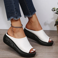 Kara | Gepolstert Schnalle Sandalen in Weiß