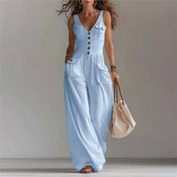 Marvella™ Jumpsuit mit V-Ausschnitt und weitem Bein in Hellblau
