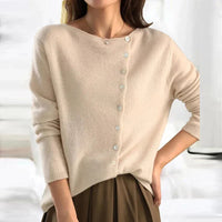Ida | Feine U-Boot Strickjacke in Beige