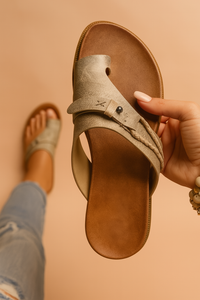 Stylische Plateau-Flip-Flops für Damen – Komfortabel und modisch für den Sommer in Hellbraun