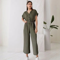 Evelyne™ Jumpsuit aus Soft-Stoff mit Knöpfen und Bindegürtel in Grün