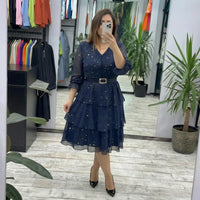 Valencia™ Kleid mit Stufenrock und dezentem Punkte-Muster in Blau