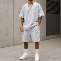 Adrian™ Set mit Cleanem Look und Weiter Passform in Weiß