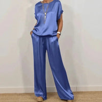 Aurelle™ Set mit fließender Silhouette und satinierter Haptik in Blau
