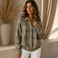 Saint Claire™ Premium-Strickjacke mit Karomuster in Khaki
