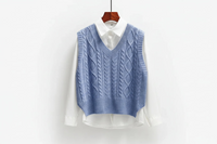 Ärmelloser Pullover mit V-Ausschnitt und gerader Form in Blau